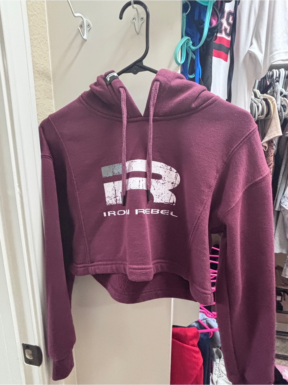 Rare Iron Rebel Cropped Hooded Sweatshirt - Maroon